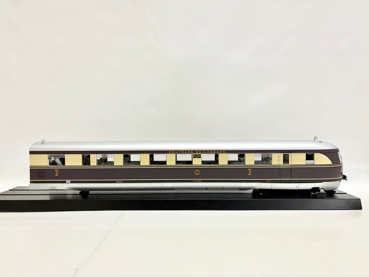 Märklin 55137 Digital Diesel-Schnelltriebwagen SVT 137 DRG Spur 1