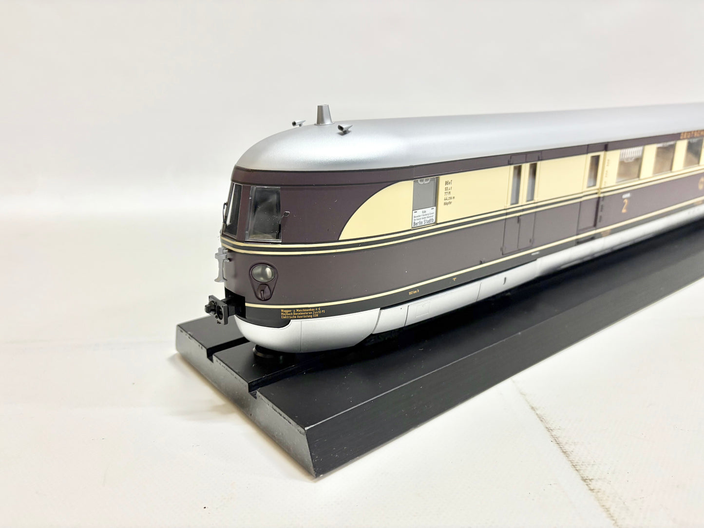 Märklin 55137 Digital Diesel-Schnelltriebwagen SVT 137 DRG Spur 1