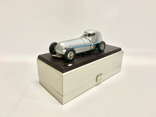 Märklin 1096 Mercedes-Benz Silver Arrow racing car with clockwork drive