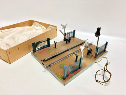 Märklin 2230 B Beleuchteter Bahnübergang Spur 0