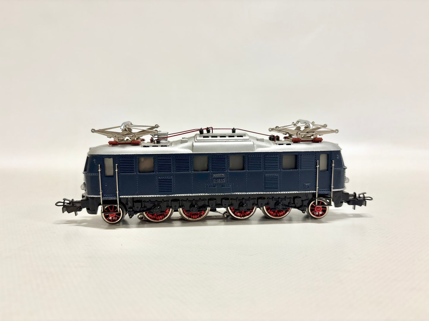 Märklin 3023 E-Lok E18 35 DB AC H0
