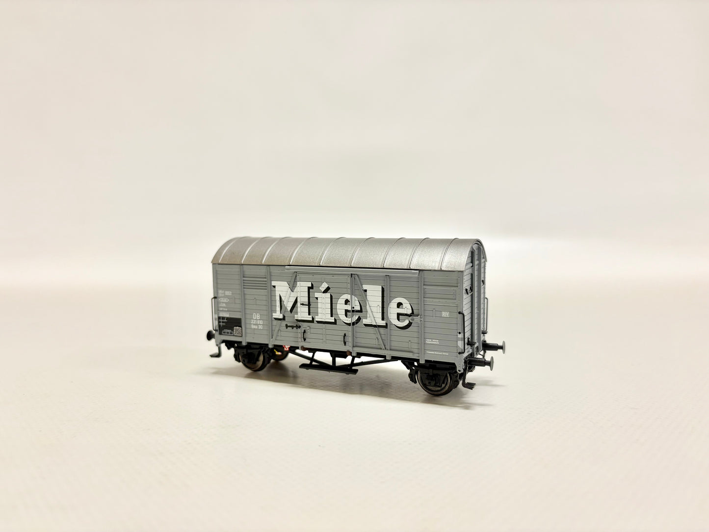 Exact Train EX20199B Gedeckter Güterwagen MIELE DB H0