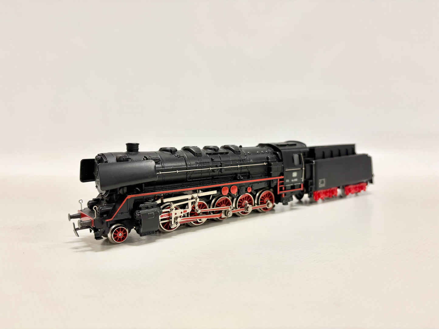 Märklin 3047 Dampflok Br 44 690 mit Telexkupplung DB AC H0