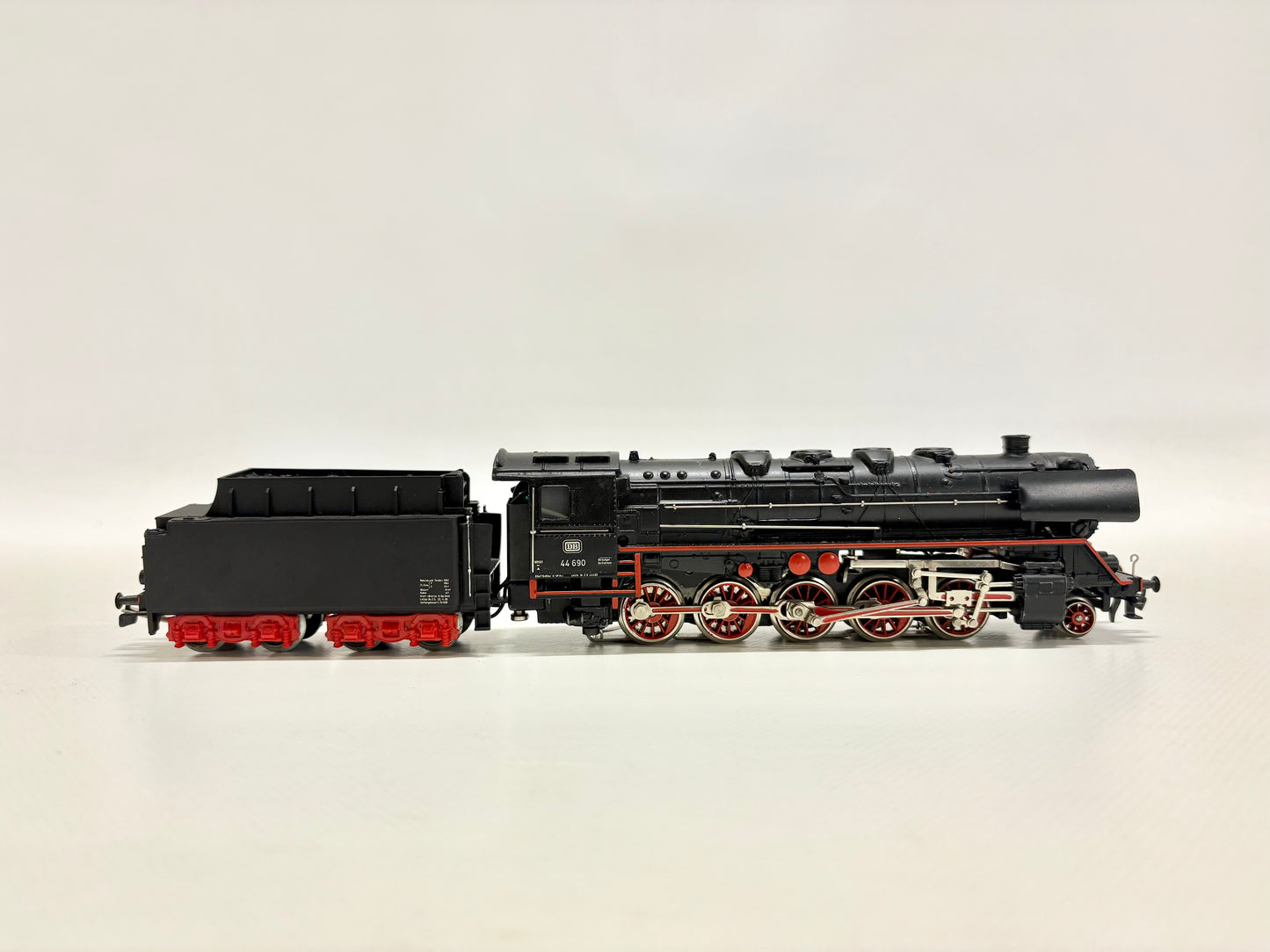 Märklin 3047 Dampflok Br 44 690 mit Telexkupplung DB AC H0