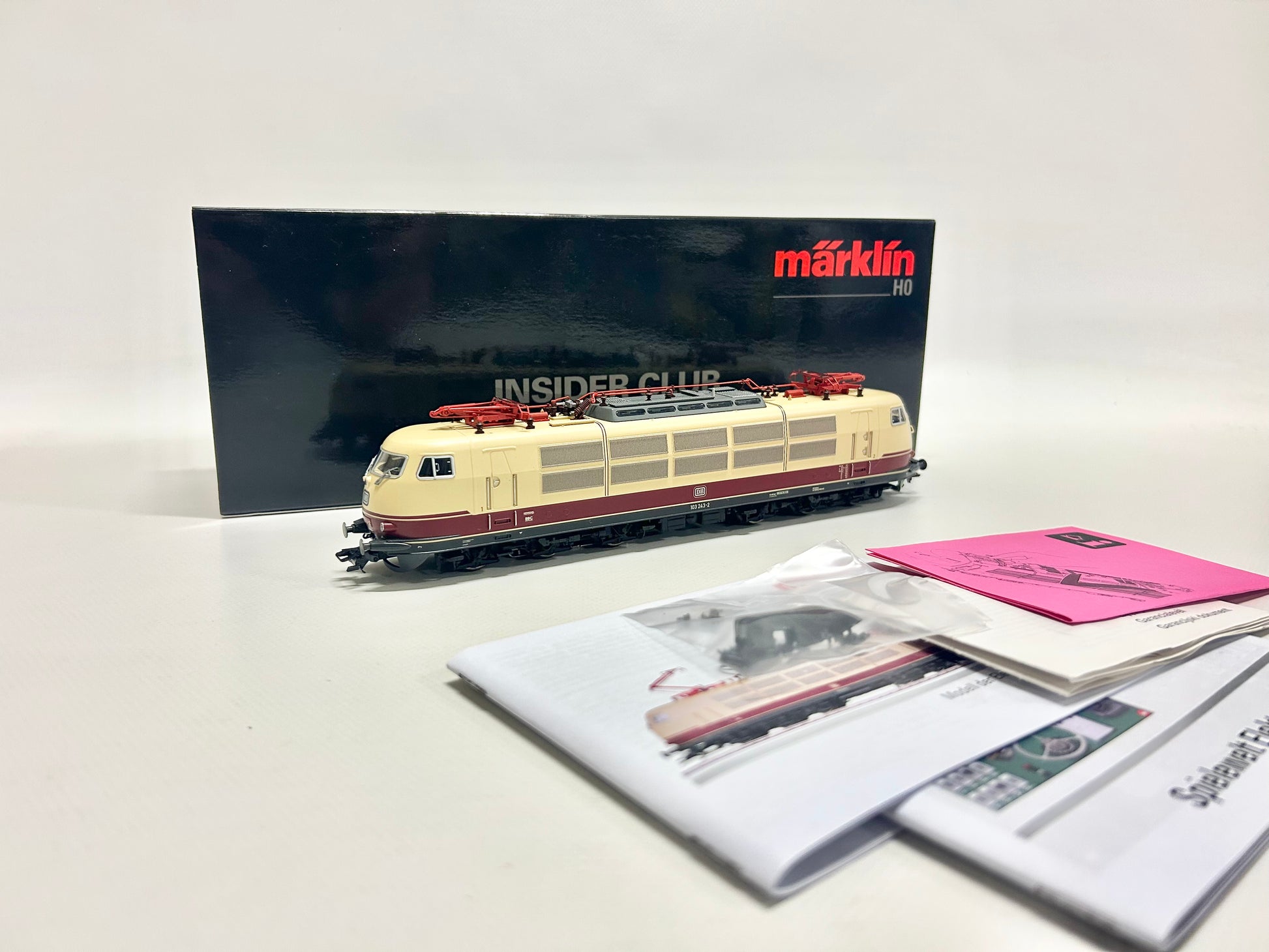 Märklin 39170 Mfx+ Digital + Sound Br 103 Electric Locomotive H0 Märklin 39170 Mfx+ Digital + Sound Br 103 Electric Locomotive H0