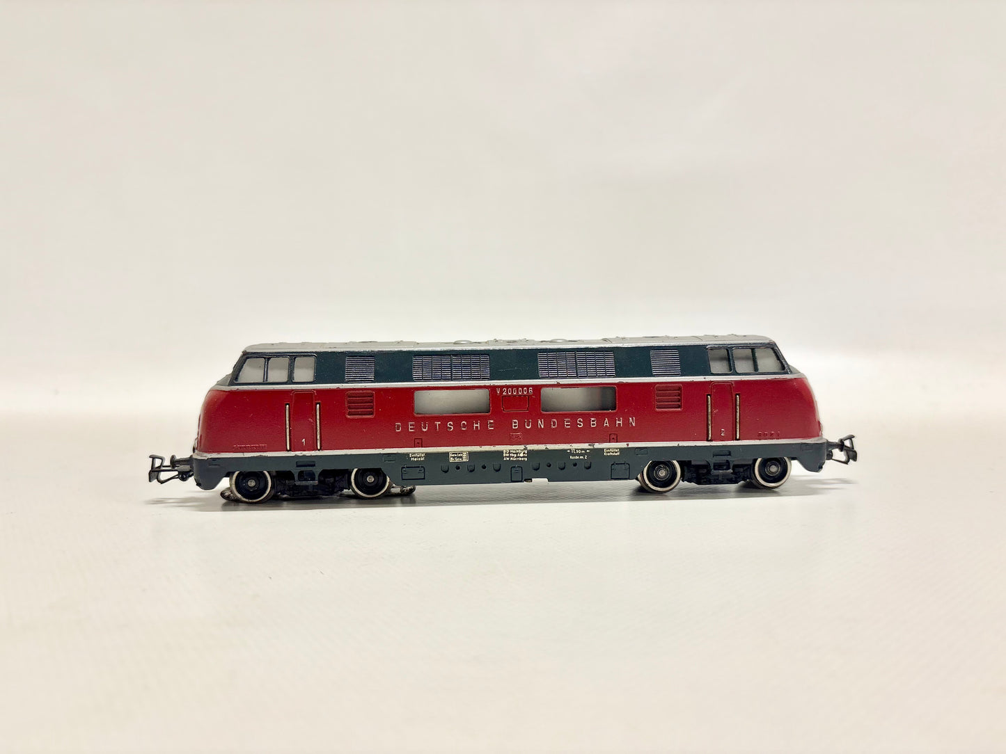Märklin 3021 Diesellok V200 006 DB AC H0