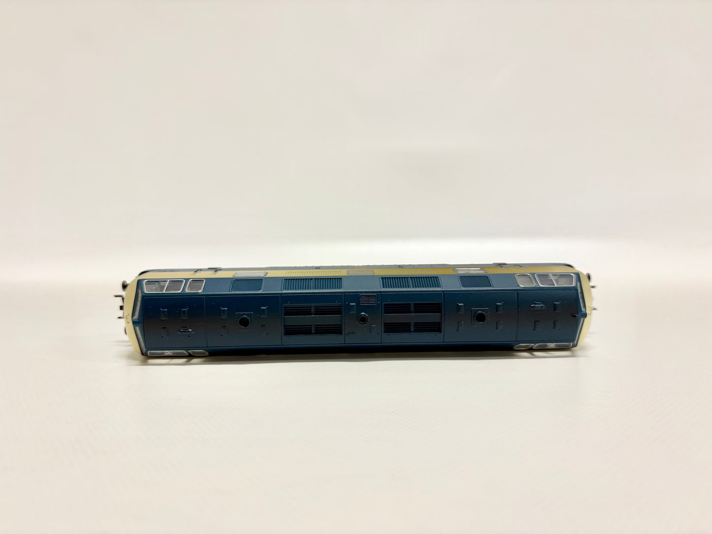 Märklin 37824 Mfx+ Digital & Sound Br 221 120-9 DB AC H0
