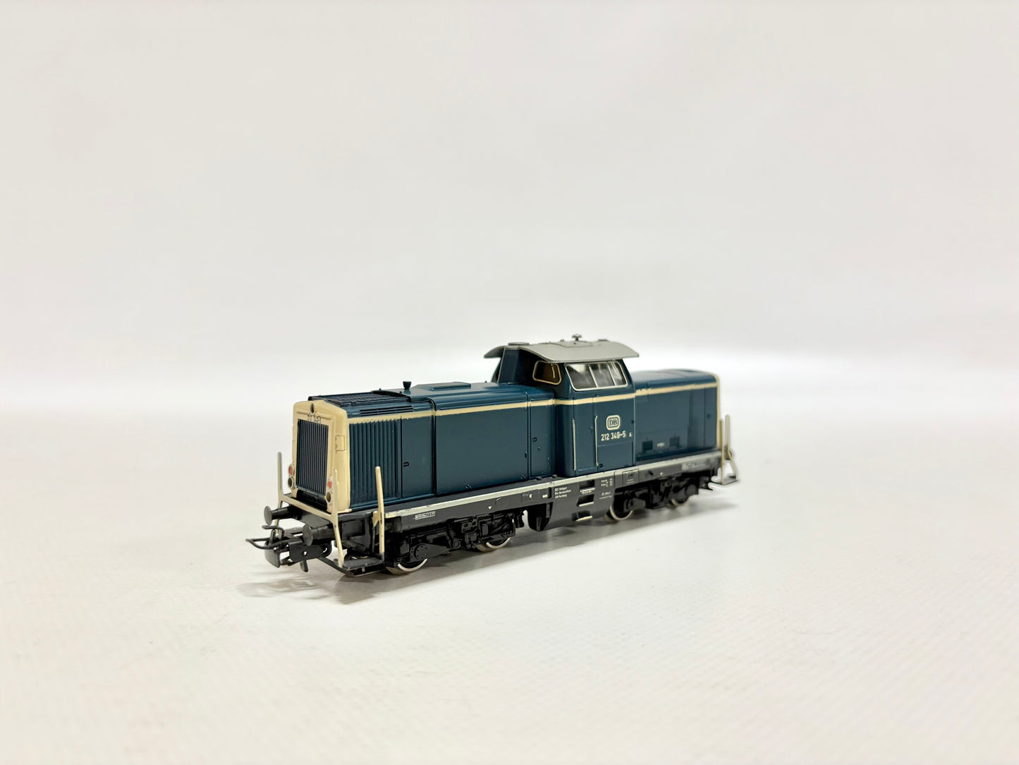 Märklin 3147 Diesellok Br 212 349-5 DB AC H0