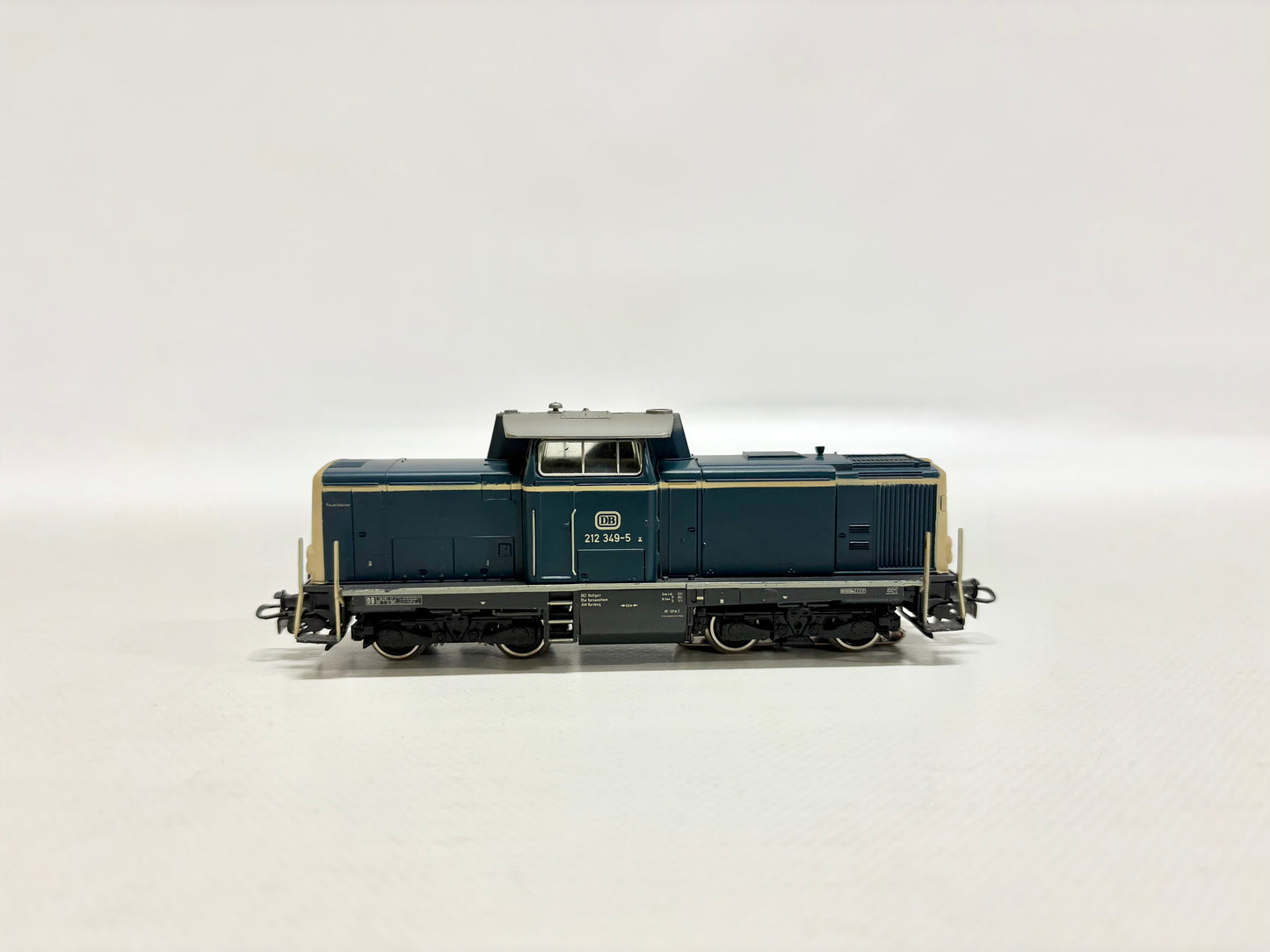 Märklin 3147 Diesellok Br 212 349-5 DB AC H0
