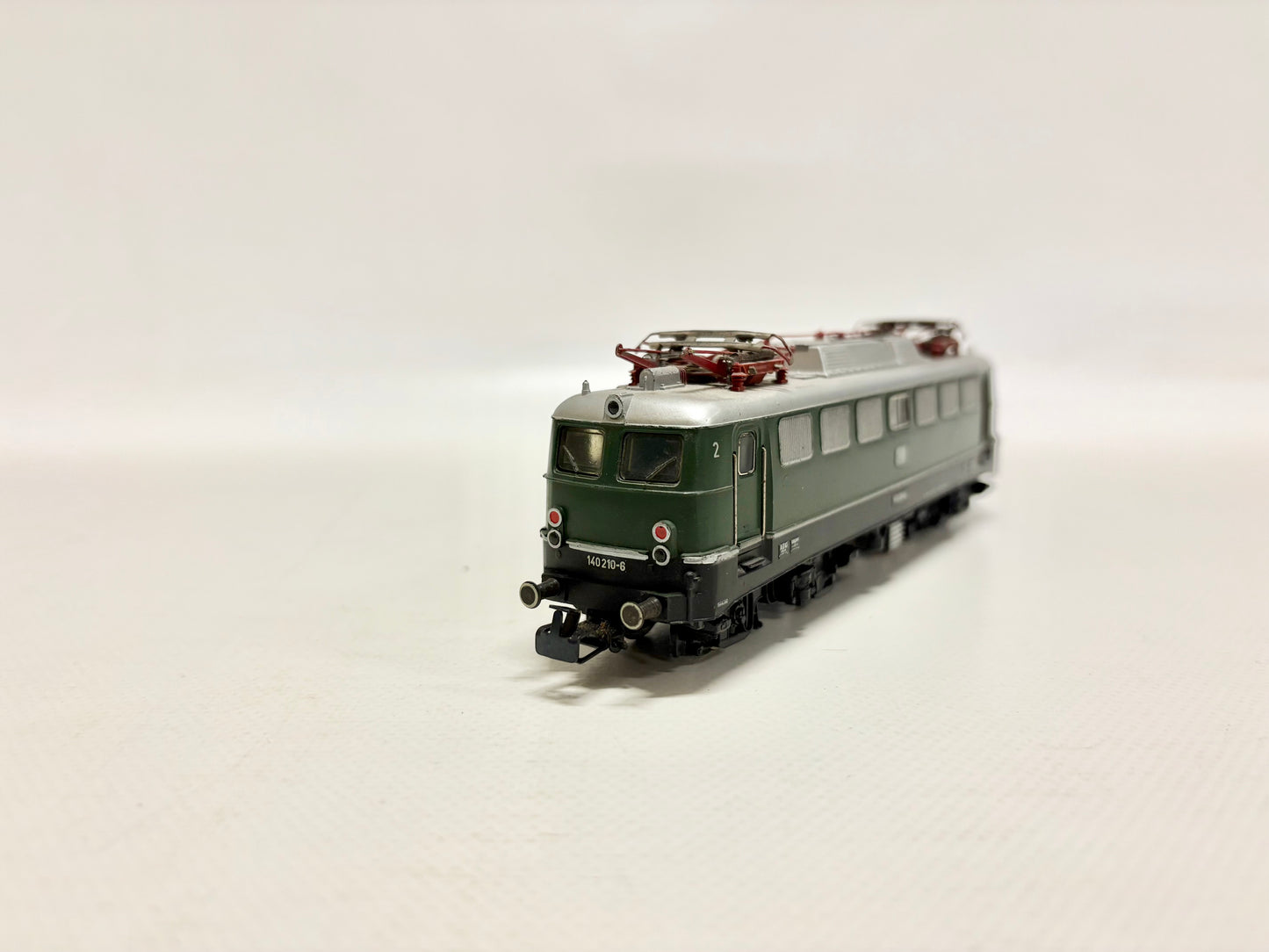 Märklin 3040 E-Lok Br 140 210-6 DB AC H0