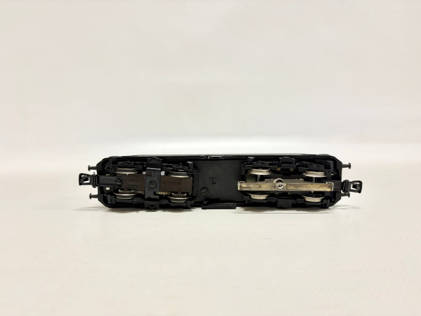 Märklin 3040 E-Lok Br 140 210-6 DB AC H0