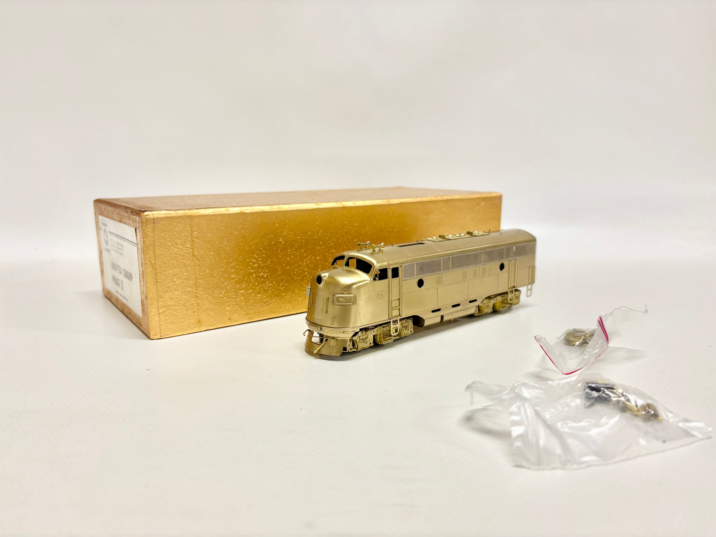 Oriental Limited Diesellok EMD F3A 1500 HP Phase III USA Brass DC H0