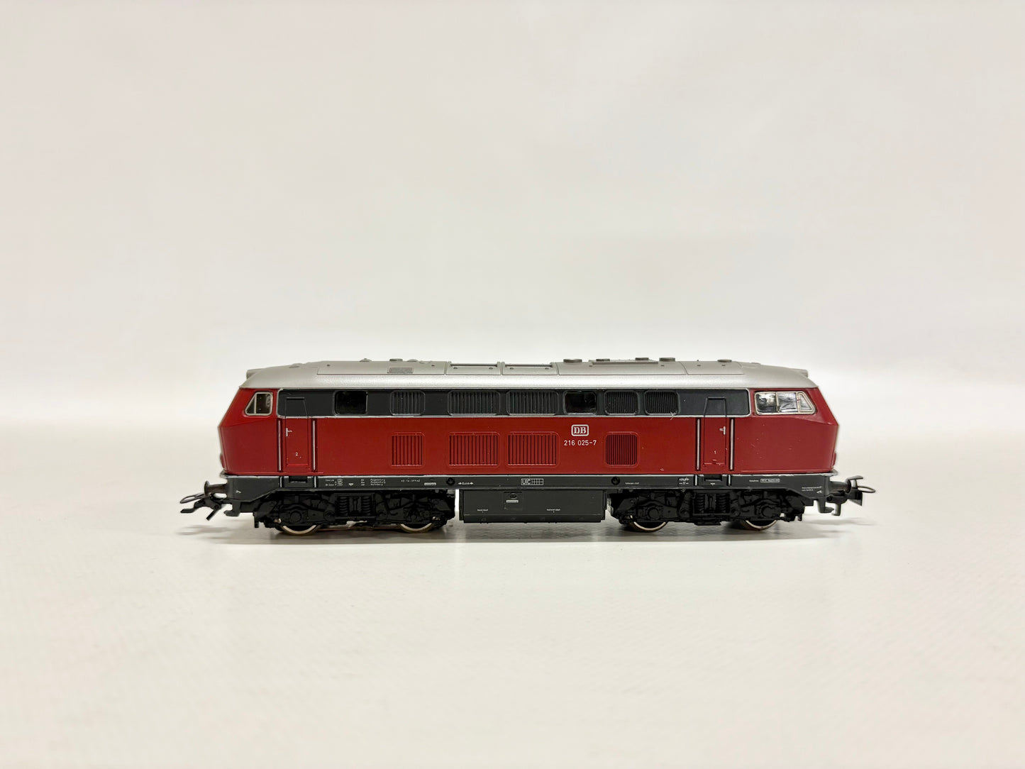 Märklin 3075 Diesellok Br 216 025-7 DB AC H0