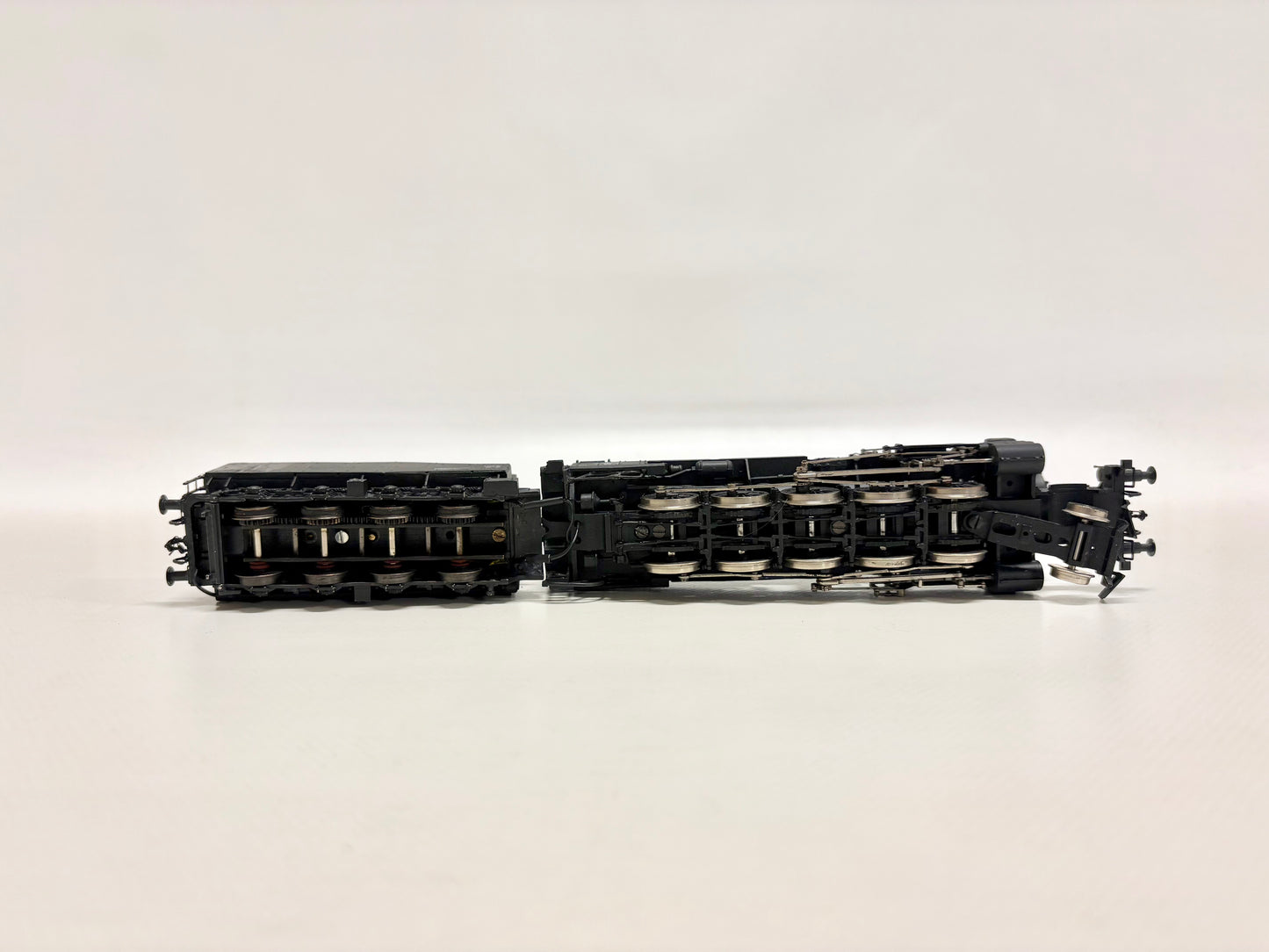M+F? Dampflokomotive Dampflok Br 52 2391 DR DC H0