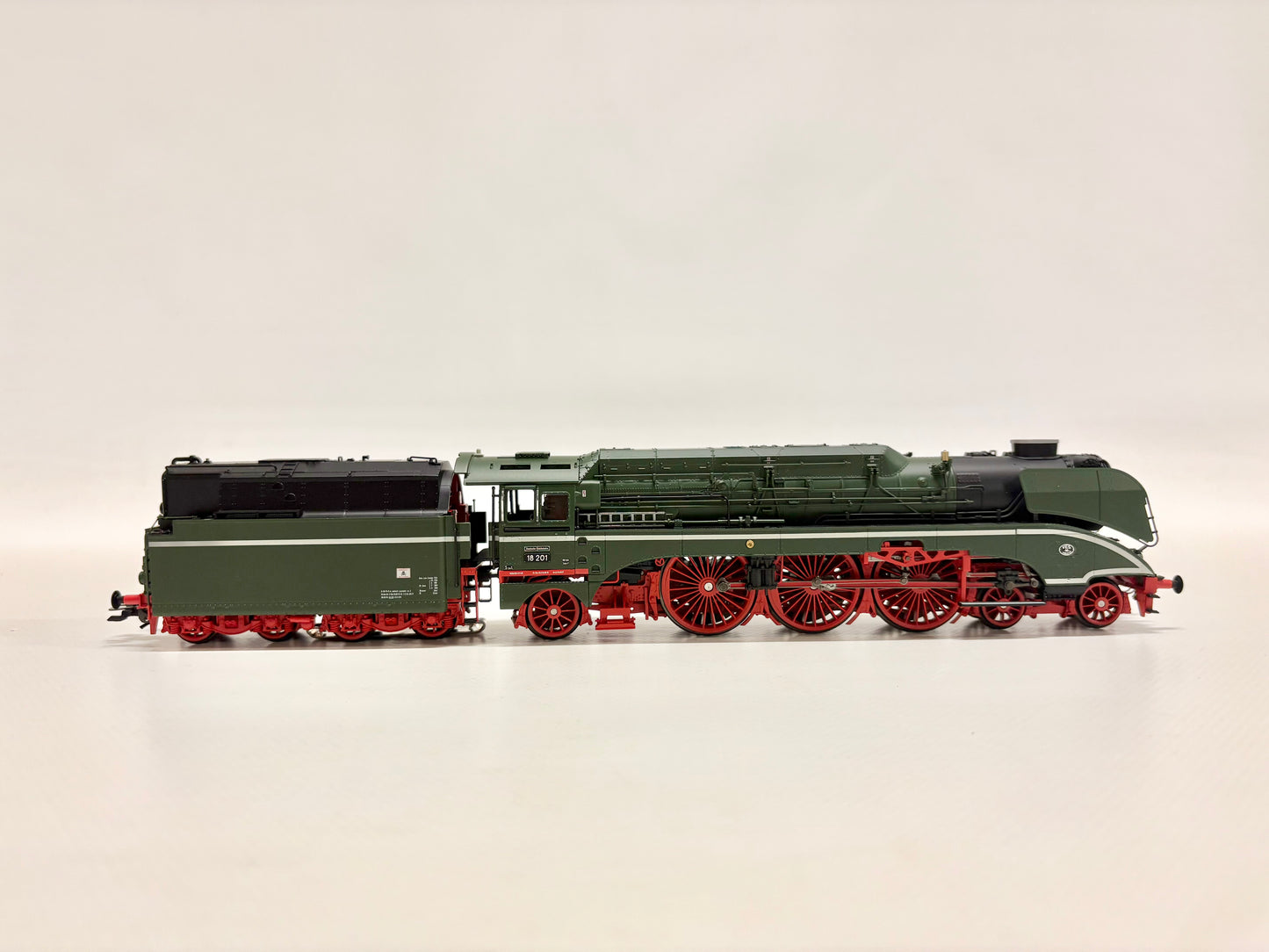 Märklin 38201 Mfx+ Digital & Sound Dampflok Br 18 201 mit Zusatztender DR AC H0