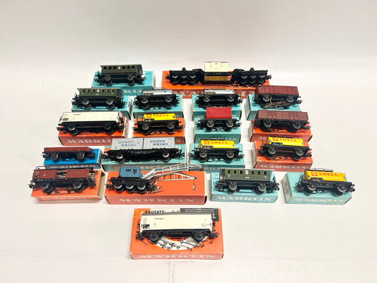 Märklin 19x Güter- & Personenwagen Konvolut H0