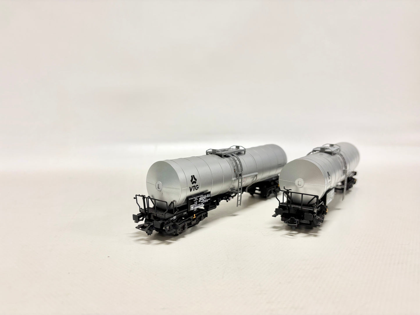 Märklin 2x Kesselwagen VTG DB AC H0