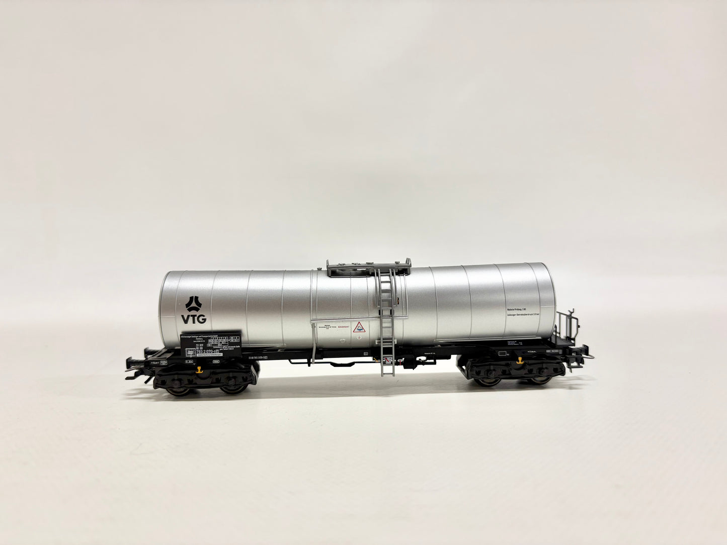 Märklin 2x Kesselwagen VTG DB AC H0