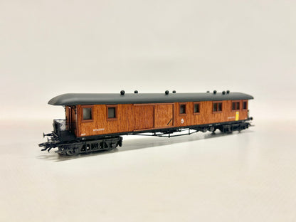 Märklin 4270 Schwedischer Gepäckwagen Holzwagen mit Innenbeleuchtug SJ AC H0