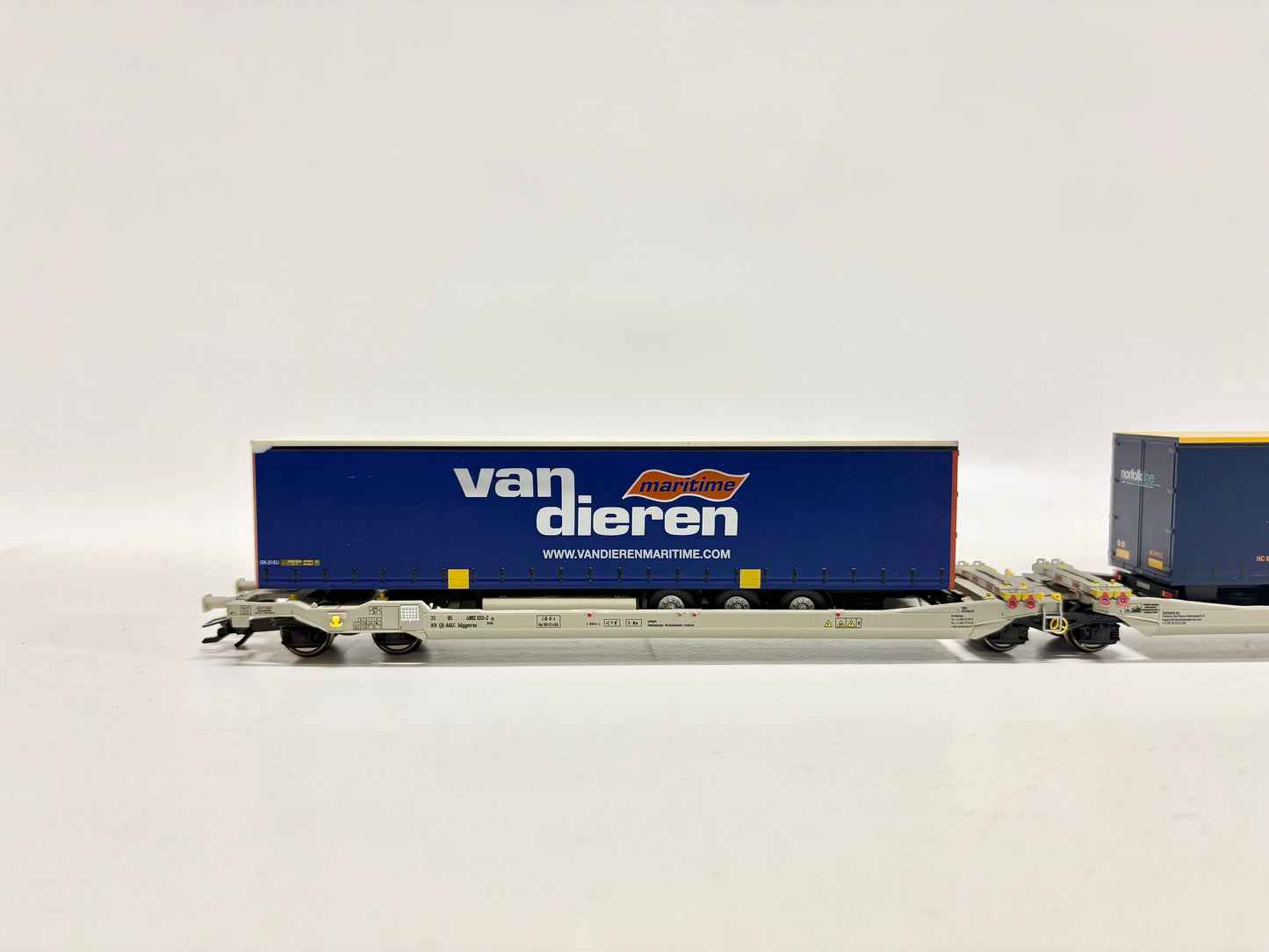 Rocky Rail RR90321 Taschenwagen mit LKW-Auflieger DB AC H0 (Kopie)