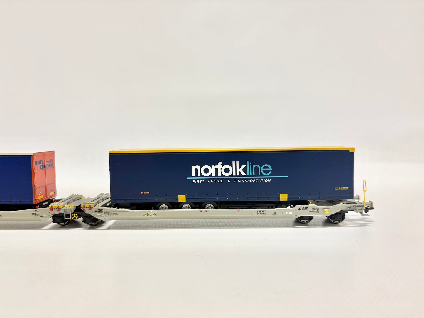 Rocky Rail RR90321 Taschenwagen mit LKW-Auflieger DB AC H0 (Kopie)