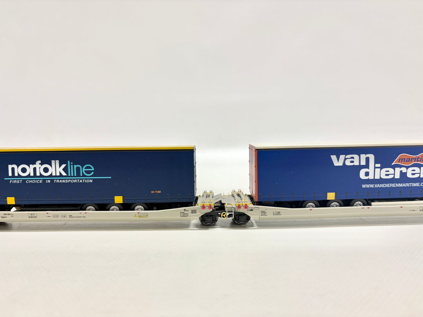 Rocky Rail RR90310 Taschenwagen mit LKW-Auflieger DB AC H0