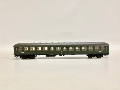 Märklin Personenwagen mit Innenbeleuchtung DB AC H0