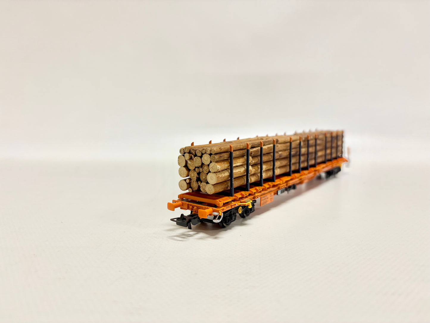 Piko Rungenwagen mit Holzladung Wascosa DC H0