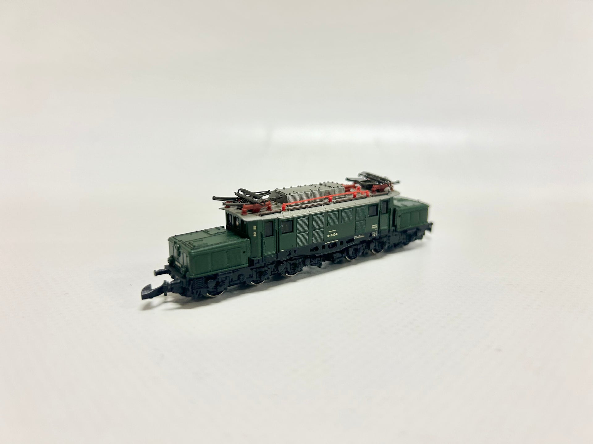 Märklin 8822 Mini Club Electric Locomotive BR 194 080-8 German Märklin 8822 Mini Club Electric Locomotive BR 194 080-8 German