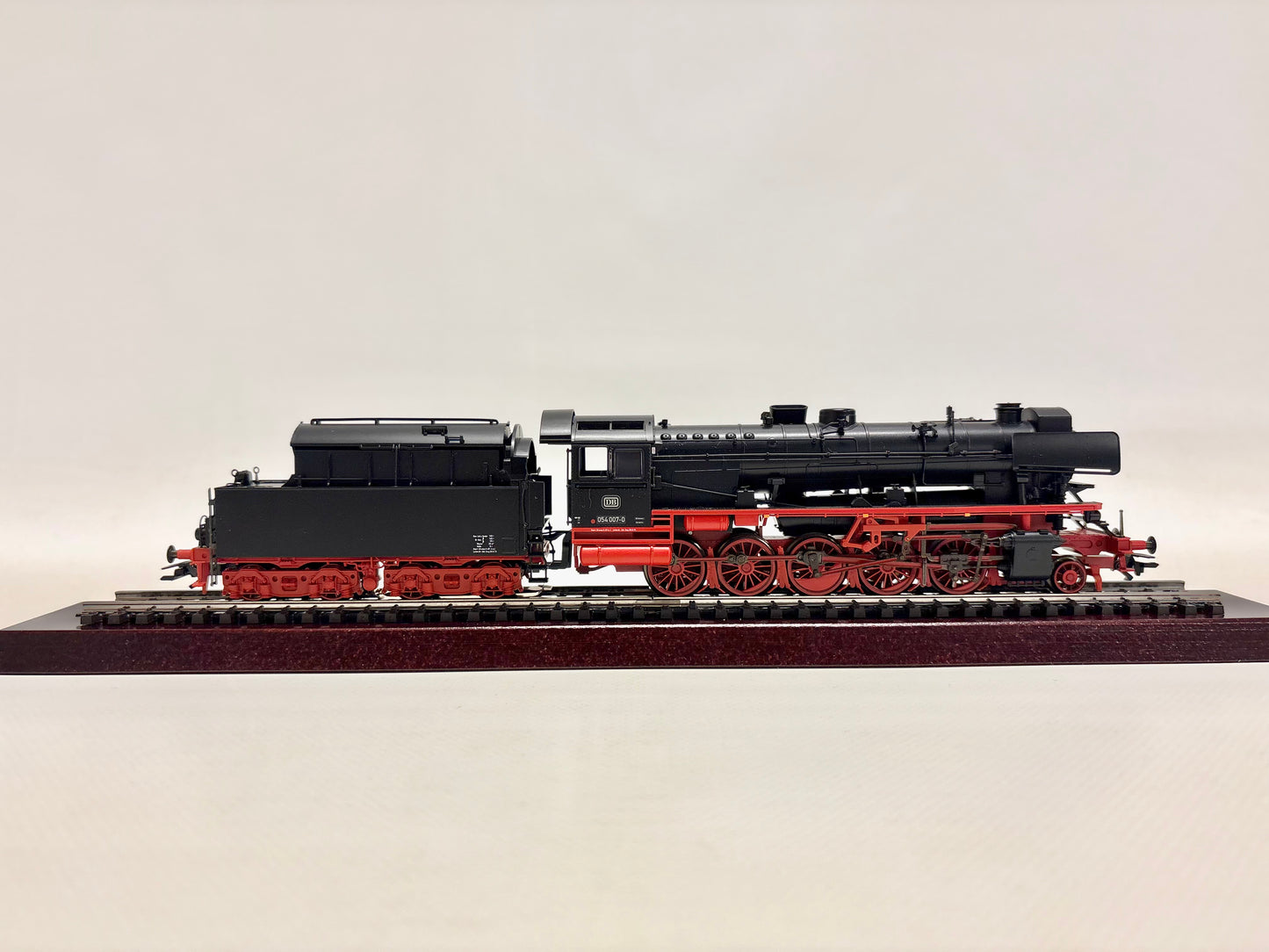 Märklin 37047 Mfx+ Digital & Sound Dampflok Br 054 007-0 DB AC H0