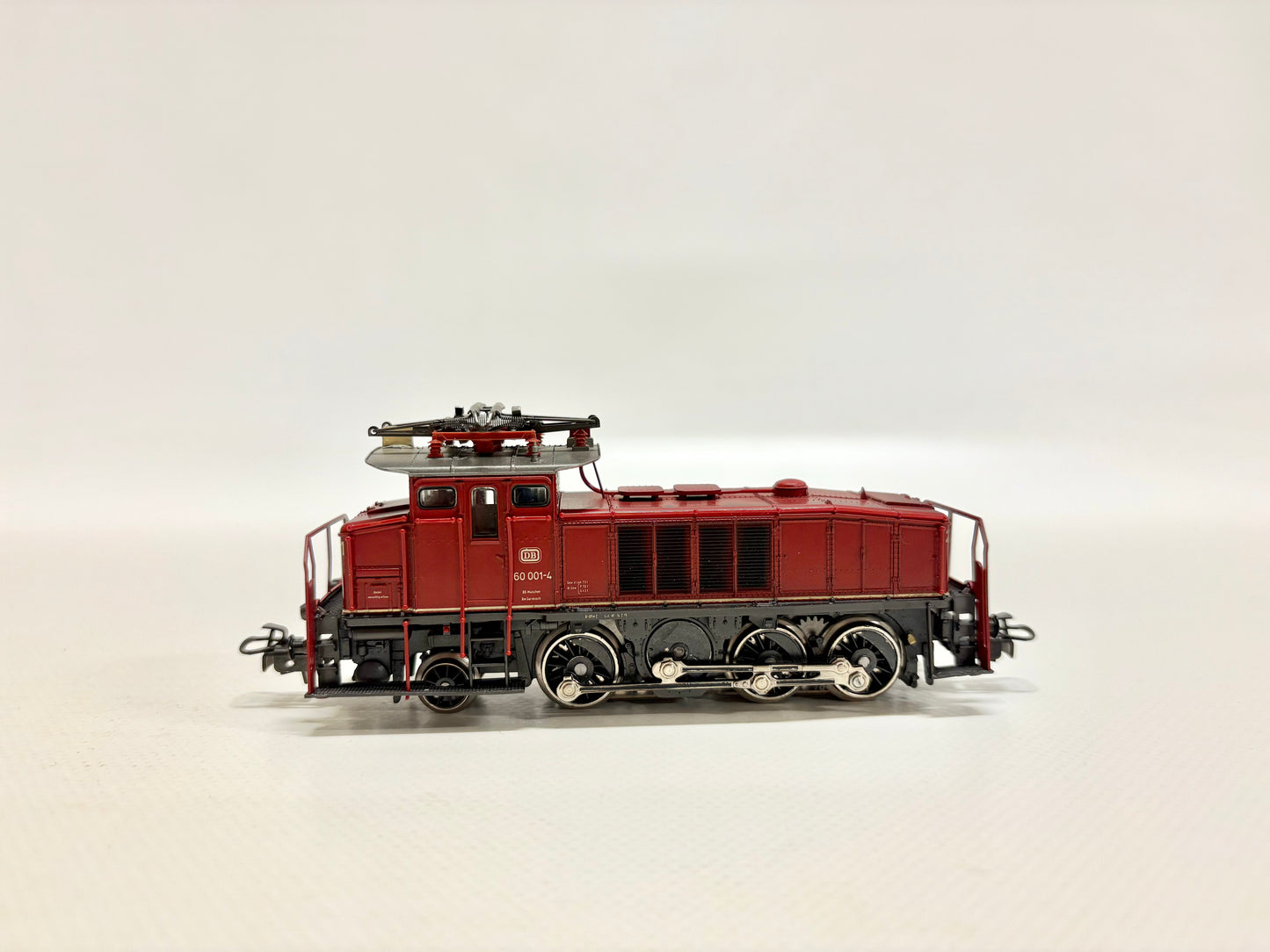 Märklin 3157 E-Lok Br 160 001-4 DB AC H0