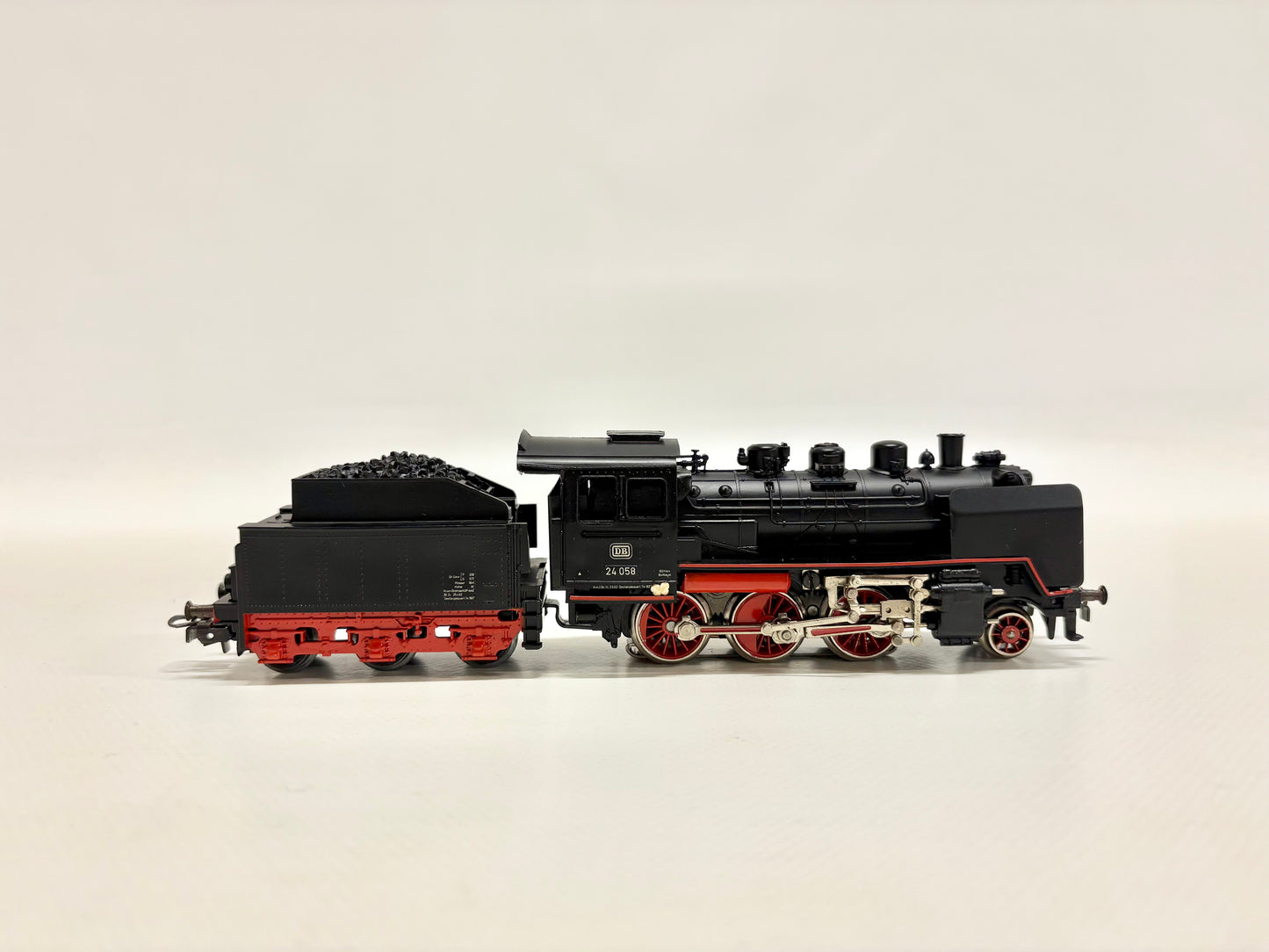 Märklin 3003 Dampflok Br 24 058 DB AC H0