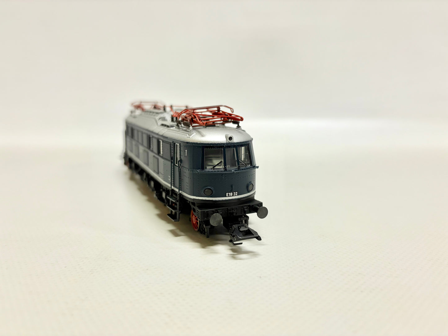 Märklin 39683 Mfx+ Digital & Sound E-Lok Br E18 32 DB AC H0