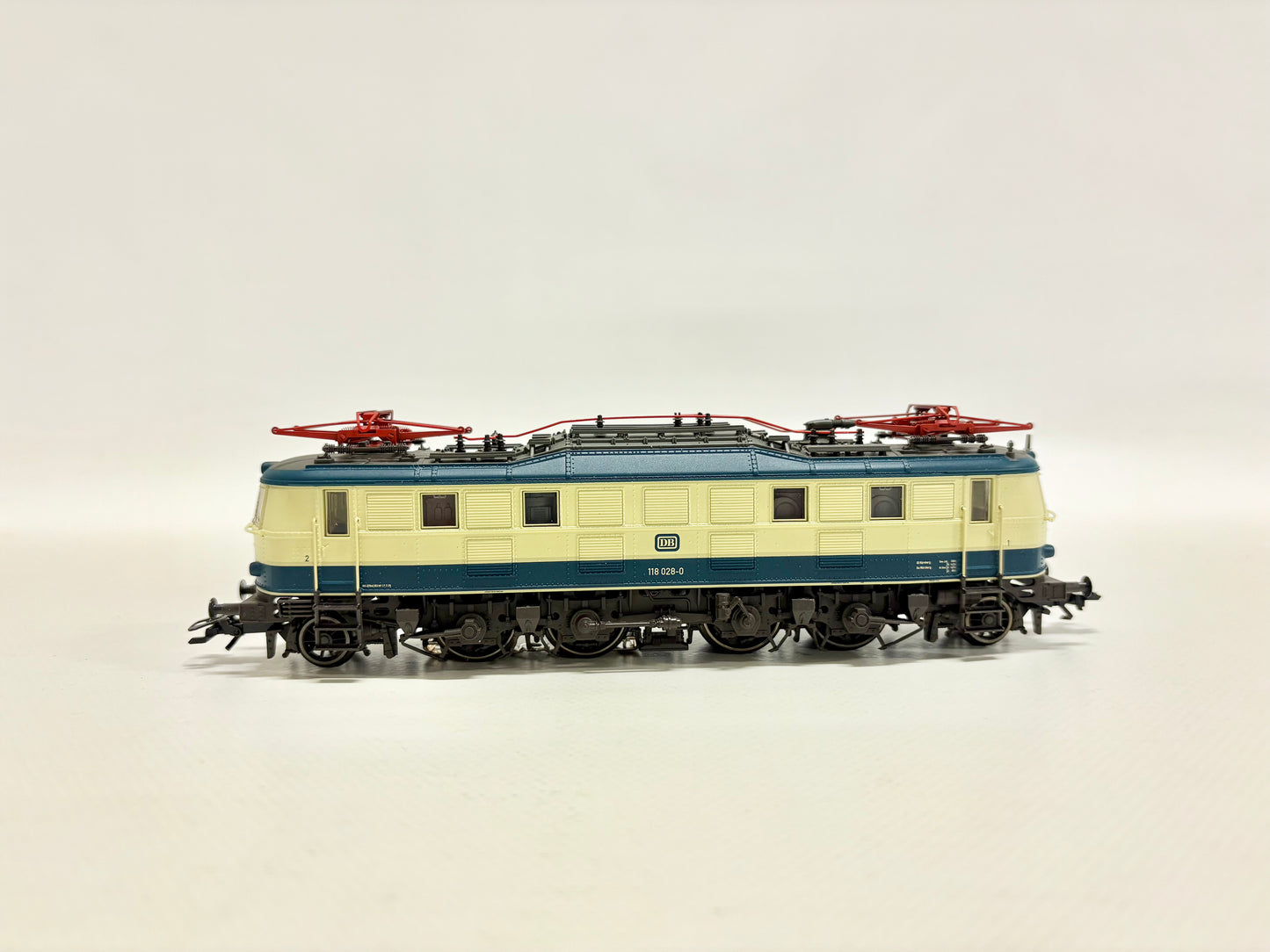 Märklin 37685 Mfx+ Digital & Sound E-Lok Br 118 028-0 DB AC H0