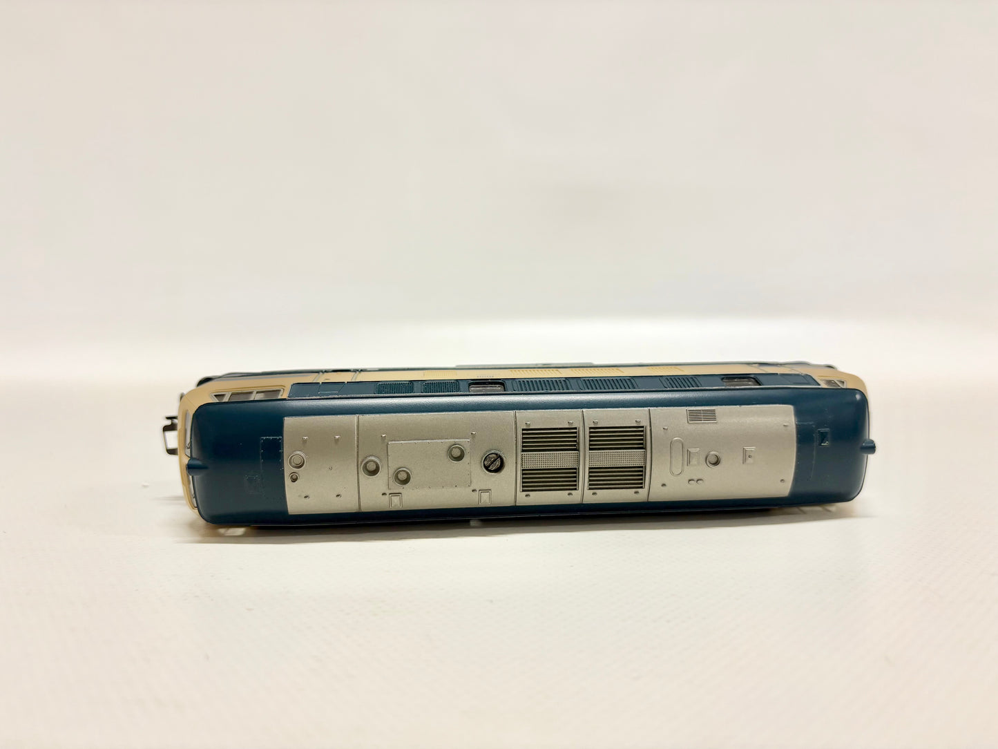 Märklin 3074 Mfx-Digital + Sound Umbau Diesellok Br 16 090-1 DB AC H0