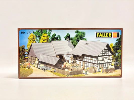 Faller 370 H0 Dreiseit-Hof Bausatz