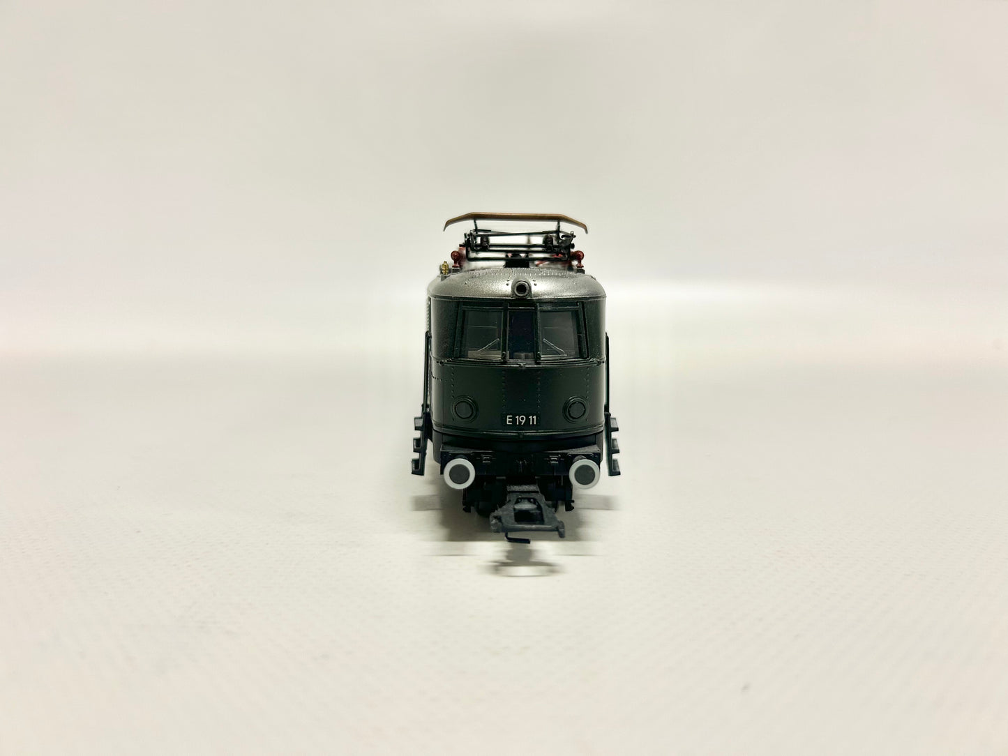Märklin 39190 Digital E19 Electric Locomotive DB H0
