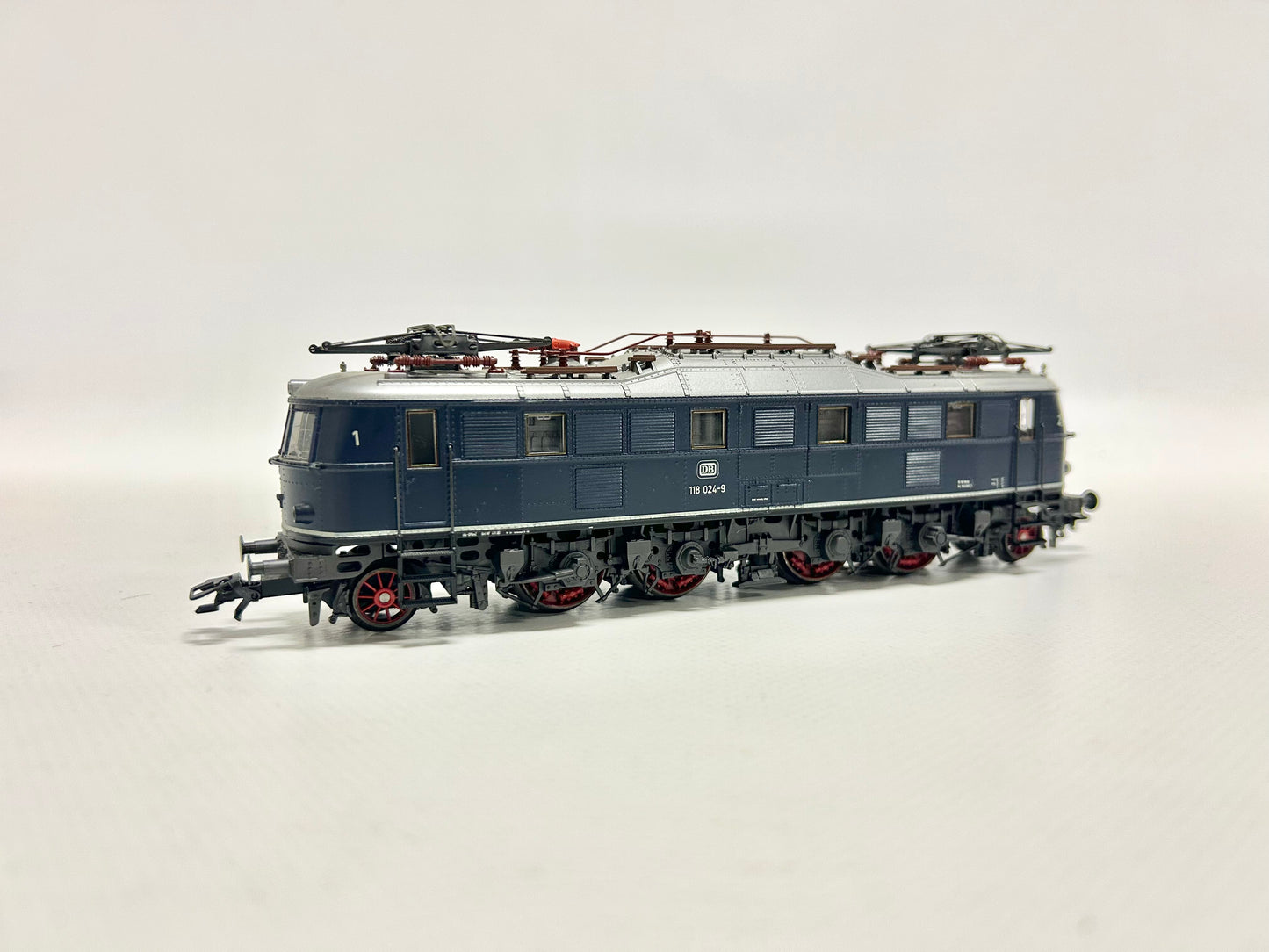 Märklin 3368 Class 118 electric locomotive DB H0