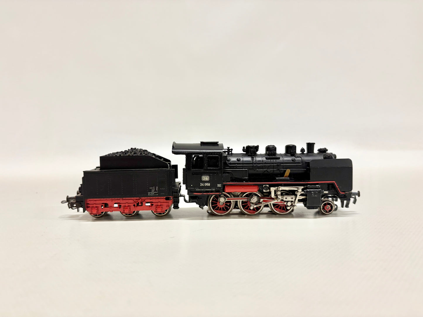 Märklin 3003 Dampflokomotive Br 24 058 DB AC H0