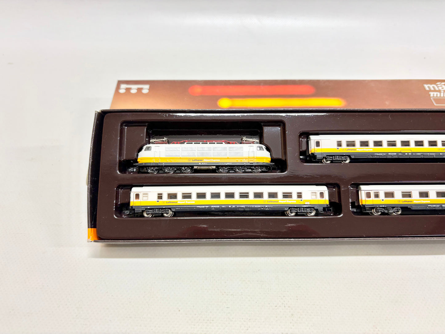 Märklin 8128 Mini Club Zugpackung Lufthansa Airrport Express Spur Z