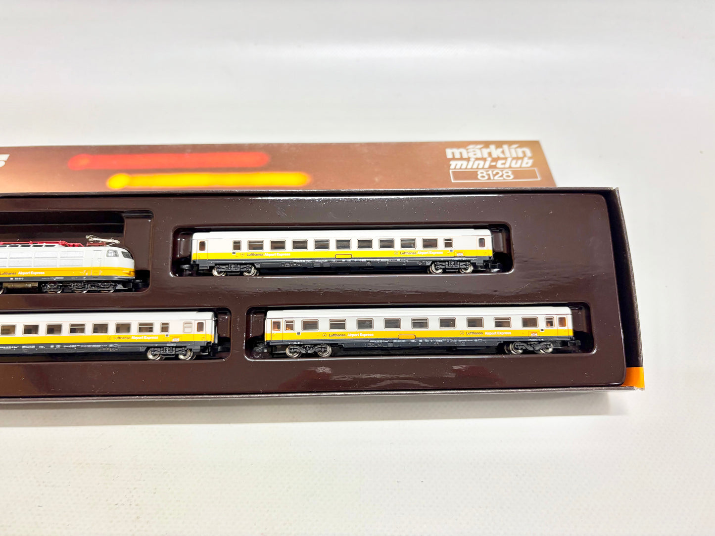 Märklin 8128 Mini Club Zugpackung Lufthansa Airrport Express Spur Z