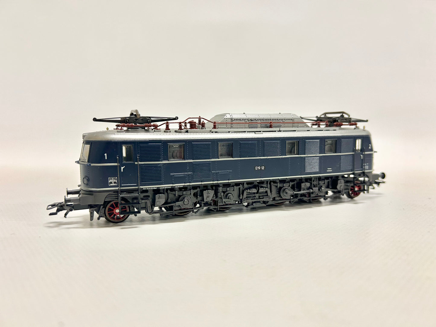 Märklin 37691 Digital E19 Electric Locomotive DB H0