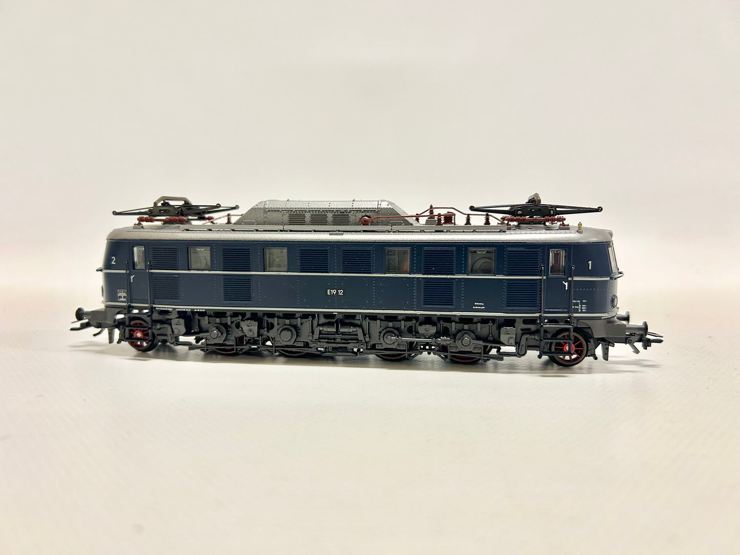 Märklin 37691 Digital E19 Electric Locomotive DB H0
