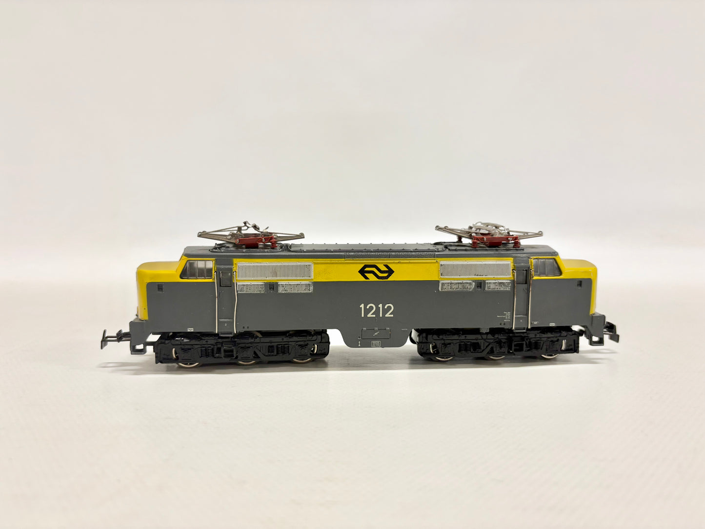 Märklin 3055 E-Lok Serie 1212 NS AC H0