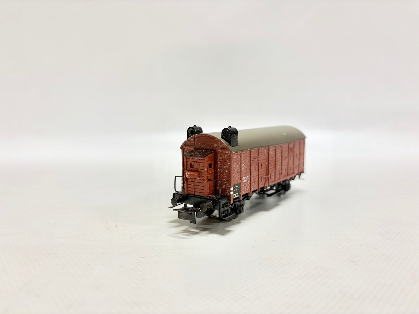 Märklin 320S Gedeckter Güterwagen mit Rücklicht AC H0