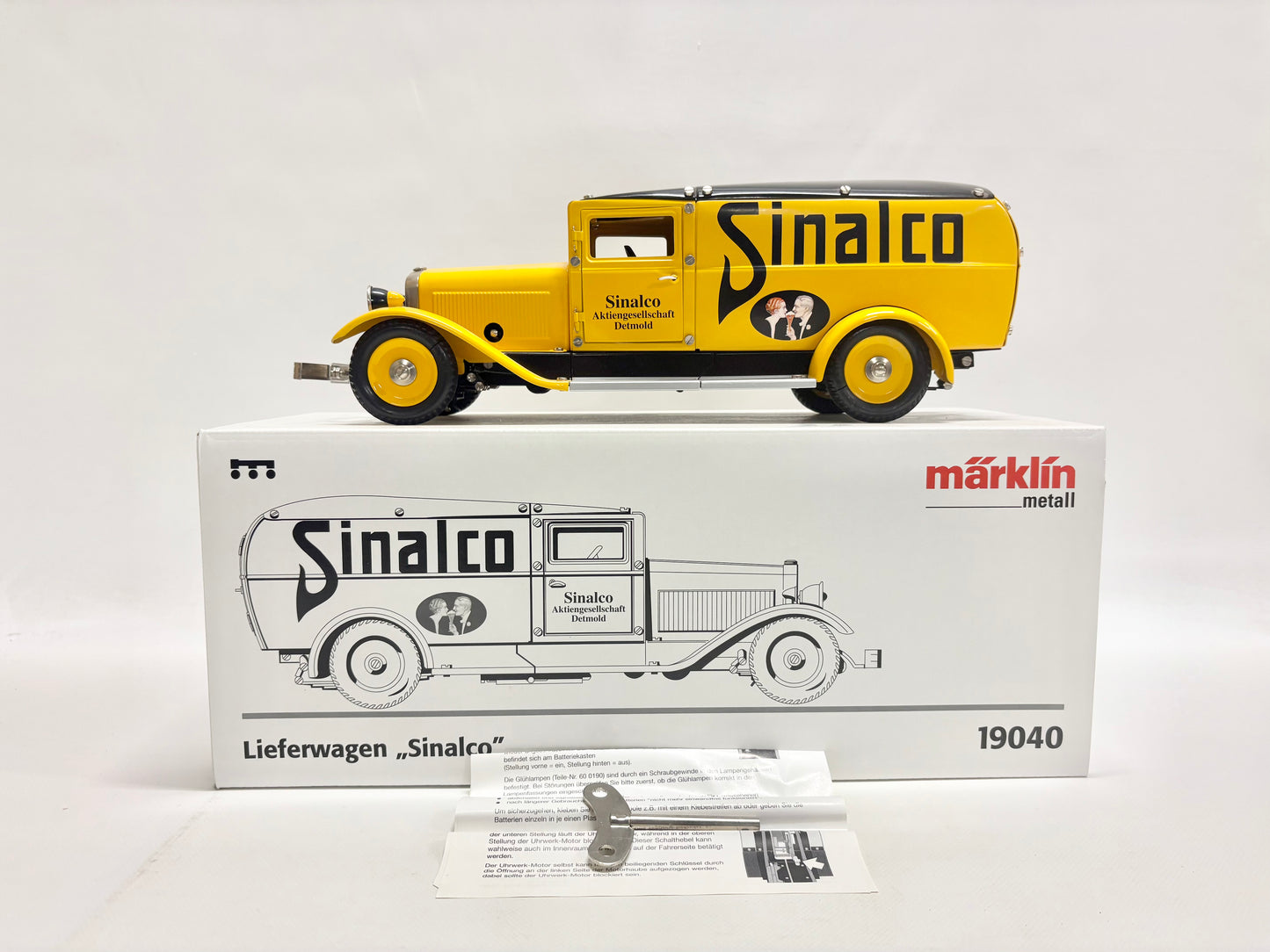 Märklin 19040 Lieferwagen "Sinalco" mit Uhrwerk-Antrieb