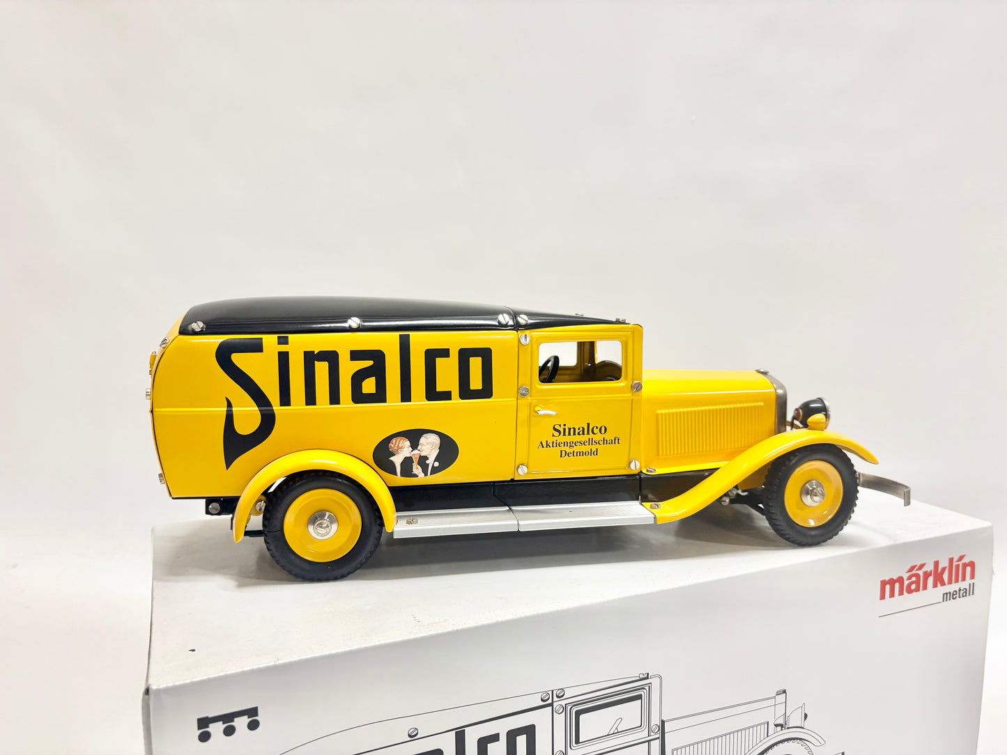 Märklin 19040 Lieferwagen "Sinalco" mit Uhrwerk-Antrieb