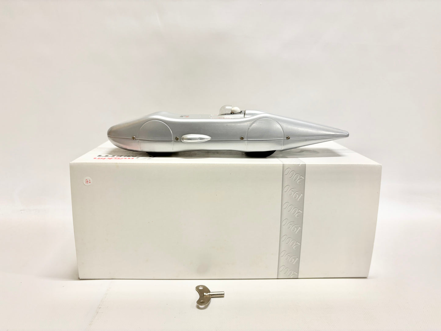 Märklin Silberpfeil Mercedes-Benz Rekordwagen 1938 10 Jahre MHI mit Uhrwerk-Antrieb