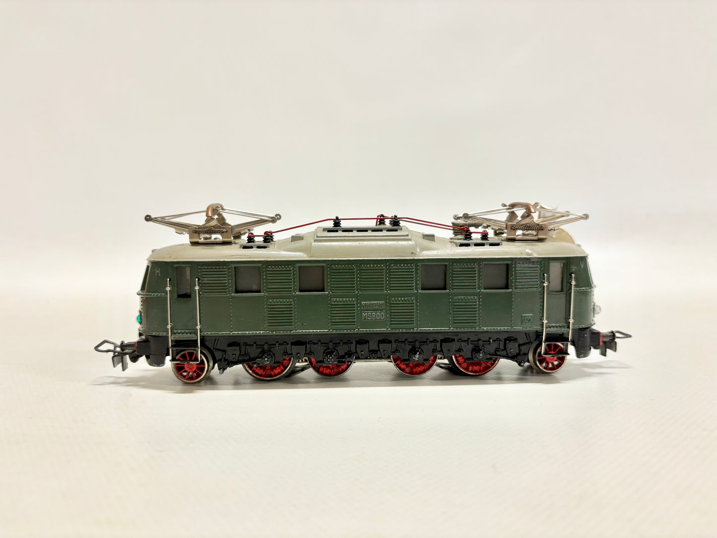 Märklin MS 800 E-Lok E 18 mit Prüfsiegel OVP + Anleitung DB AC H0