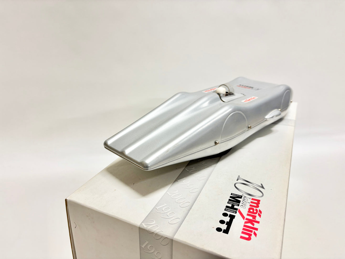 Märklin Silberpfeil Mercedes-Benz Rekordwagen 1938 10 Jahre MHI mit Uhrwerk-Antrieb